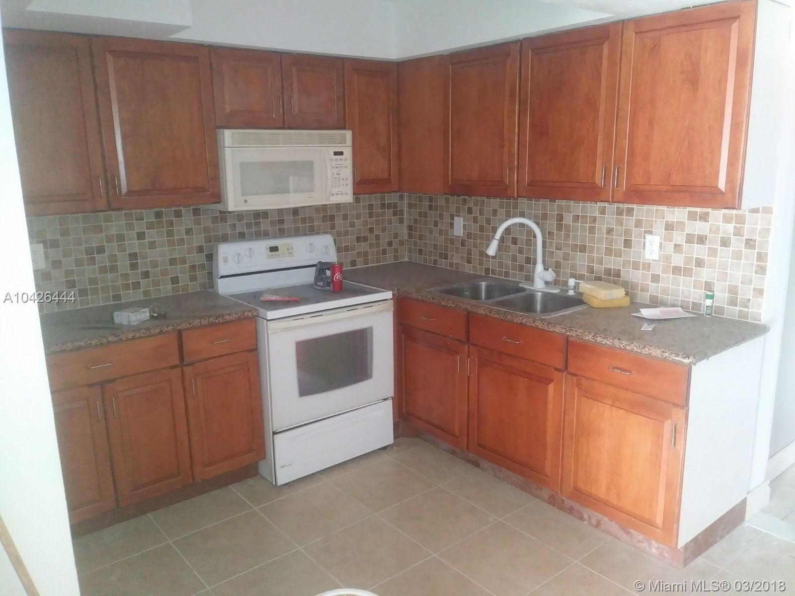 GREAT 2/1 CONDO ON FIRST FLOOR ENTRY, ONLY ONE FLOOR, UNIT NEW REMODELED, COUNTER TOP GRANITE, TILE, NO CARPETS. OWNER WILL PAINT EXTERIOR NEXT MONTH.