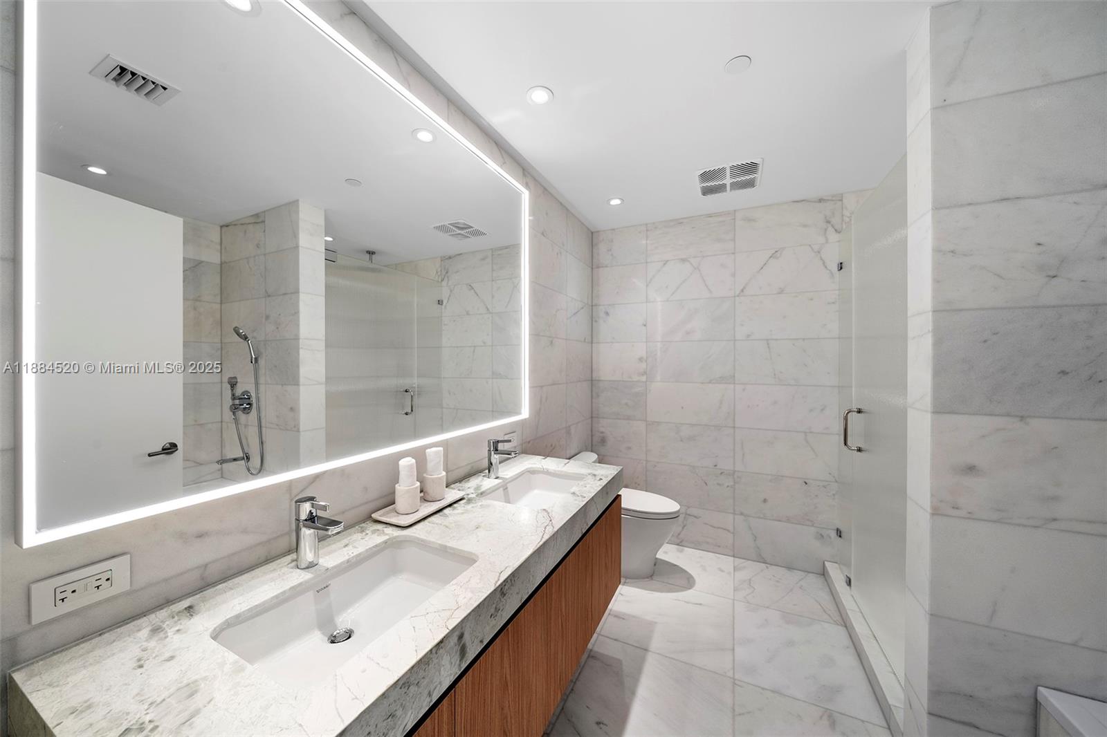 FIVE PARK - Residential