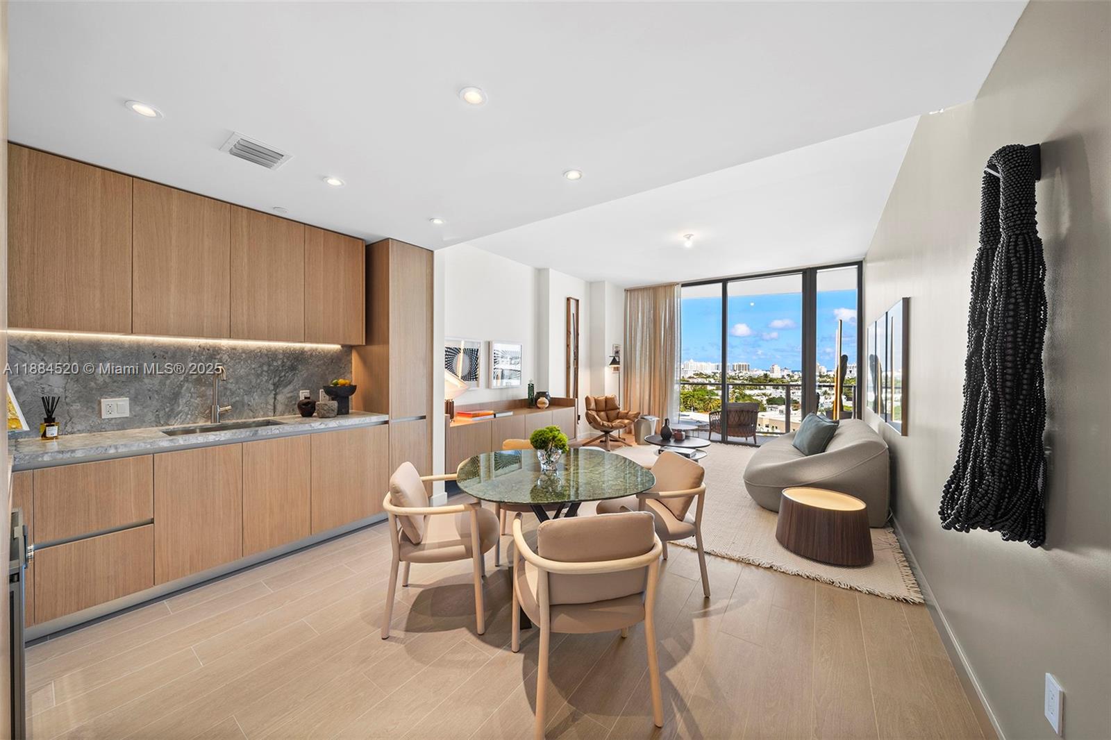 FIVE PARK - Residential