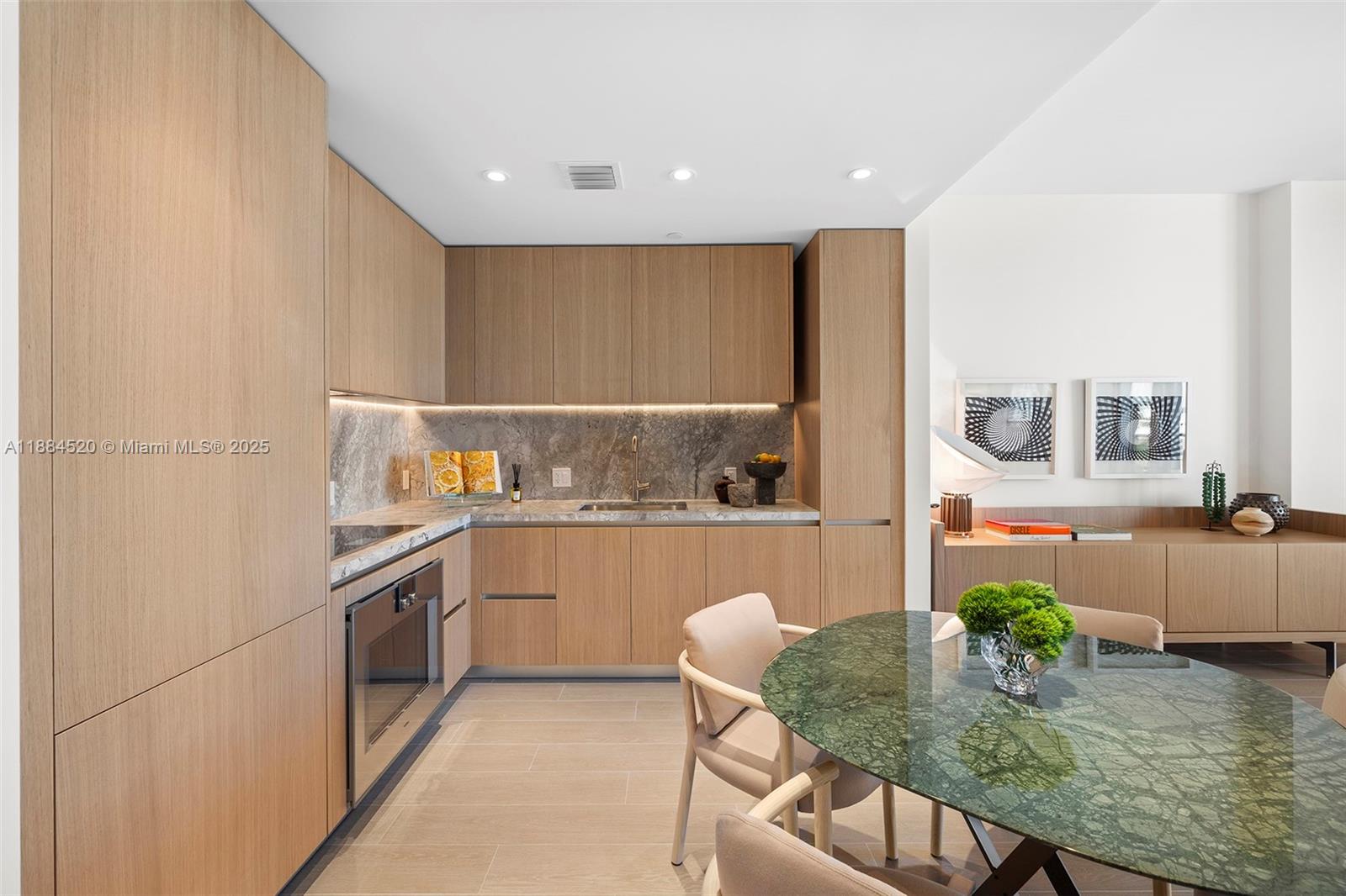 FIVE PARK - Residential