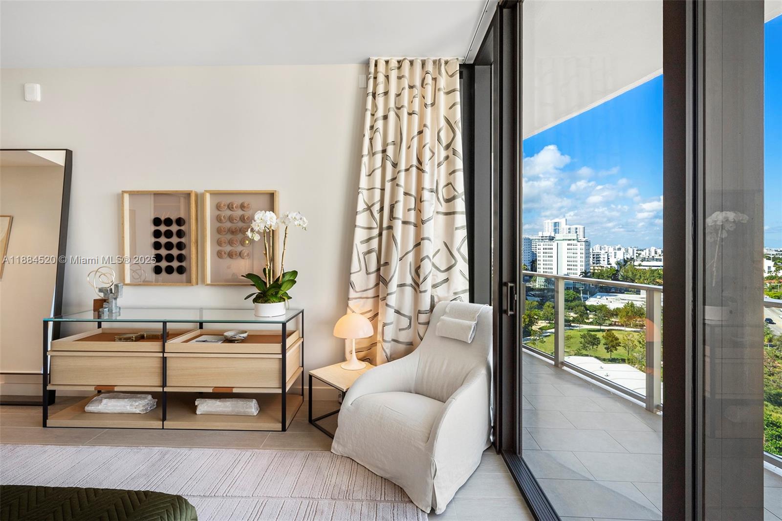 FIVE PARK - Residential