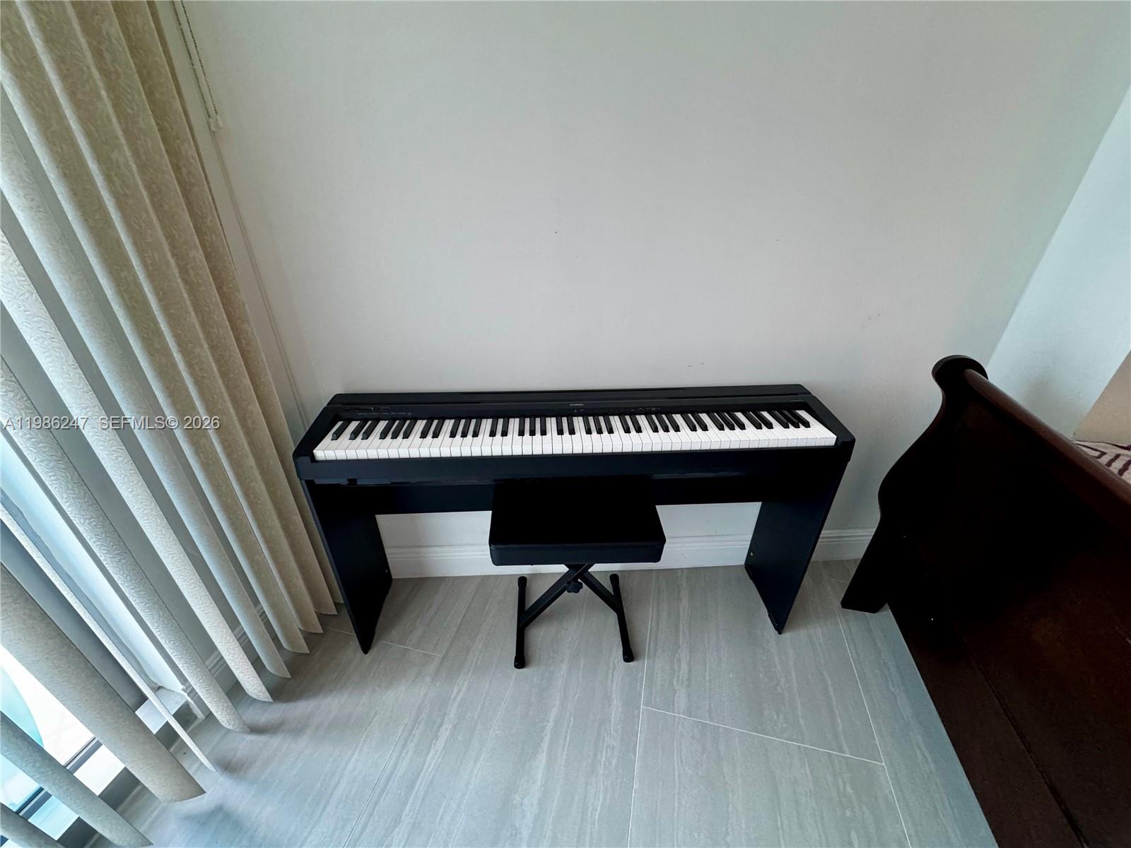 LAKE POINT TOWER CONDOMIN - Residential