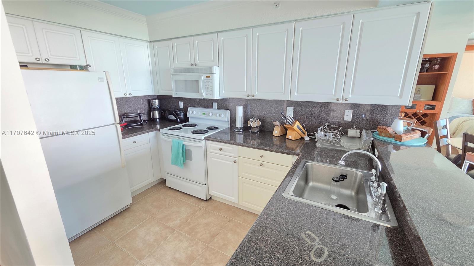 THE WAVE - Residential Lease