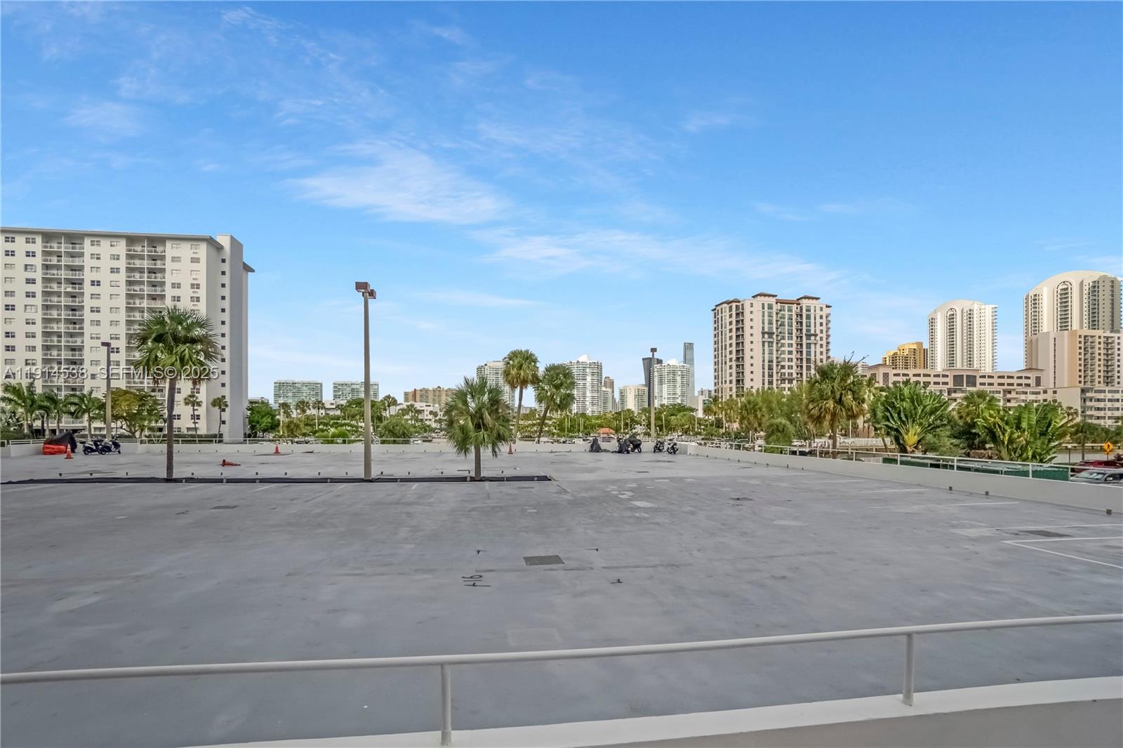 ARLEN HOUSE WEST CONDO - Residential