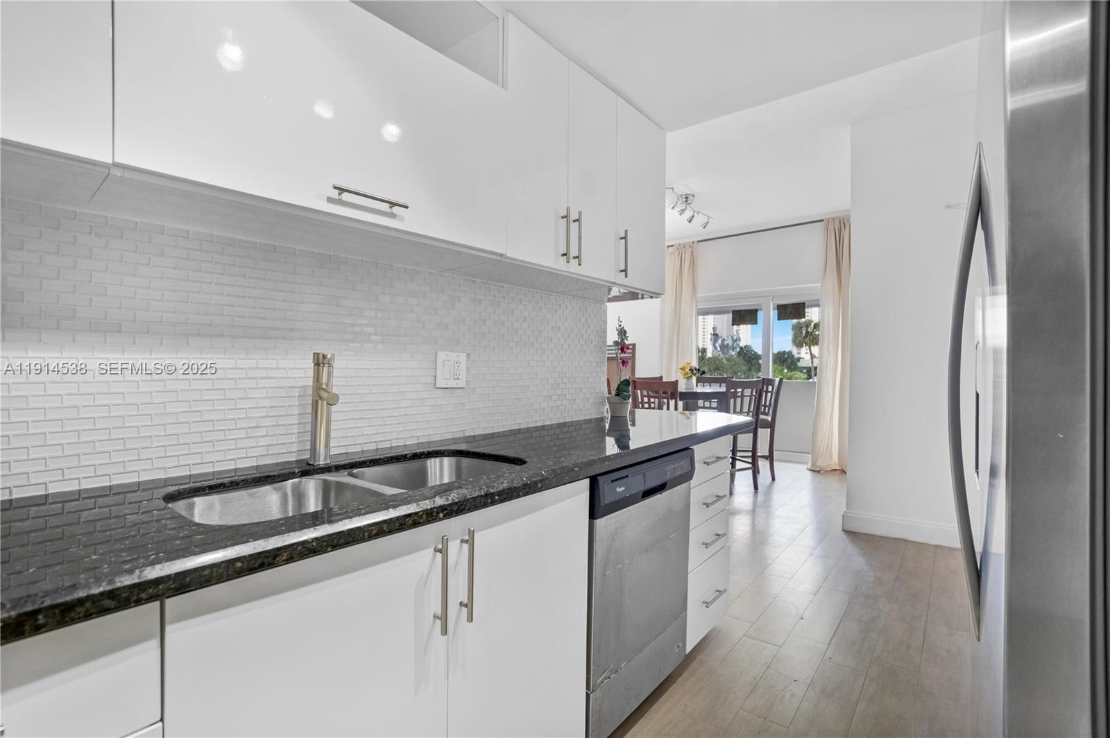 ARLEN HOUSE WEST CONDO - Residential