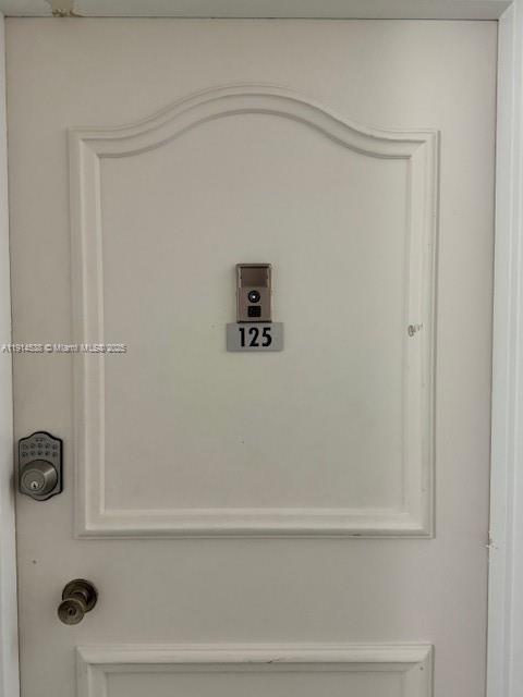 ARLEN HOUSE WEST CONDO - Residential