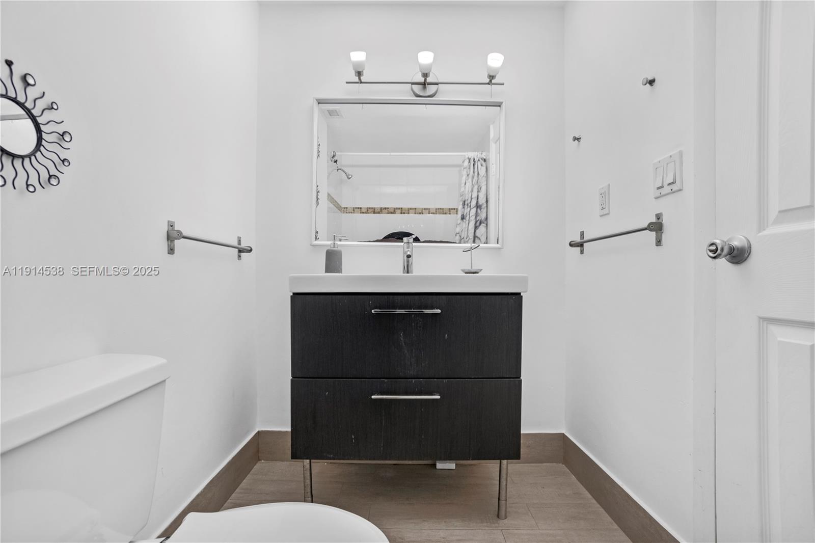 ARLEN HOUSE WEST CONDO - Residential