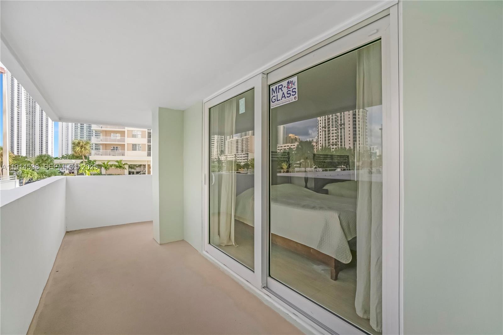 ARLEN HOUSE WEST CONDO - Residential