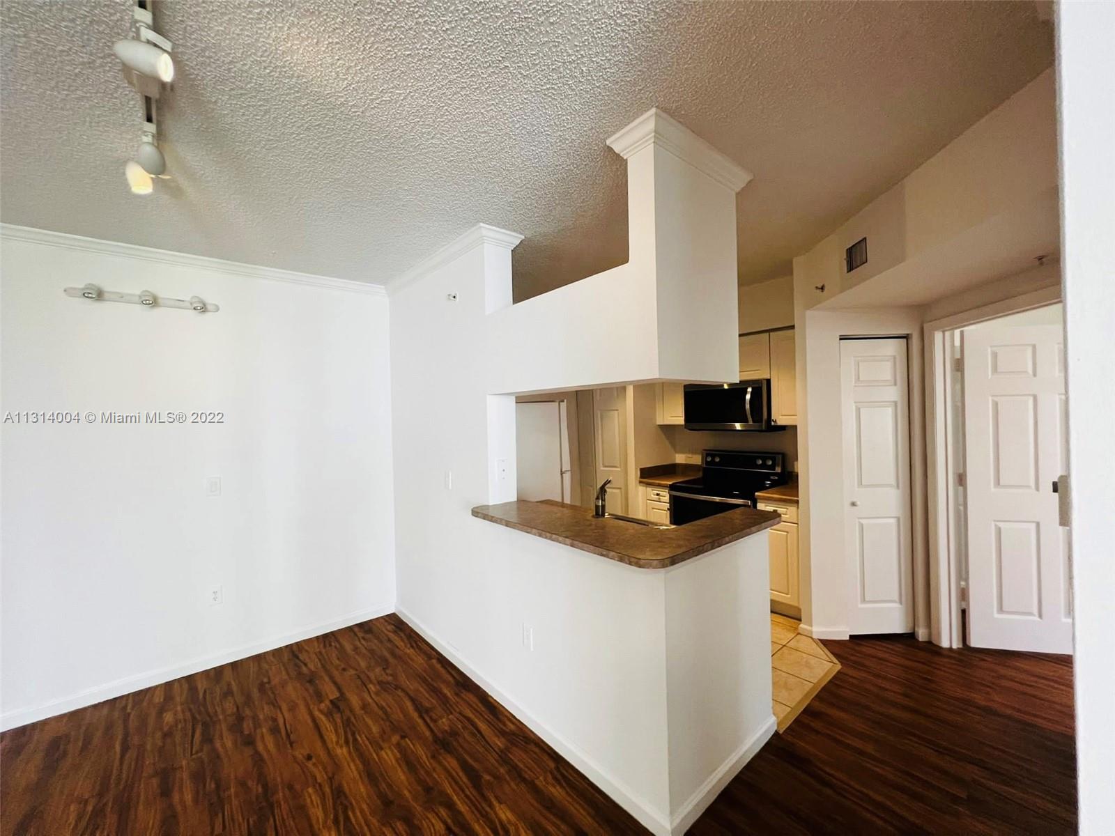 PORTO BELLAGIO CONDO - Residential Lease