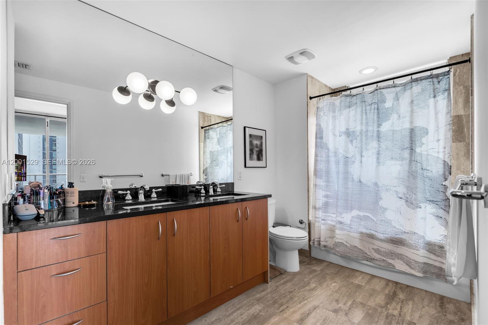 MET 1 CONDO - Residential