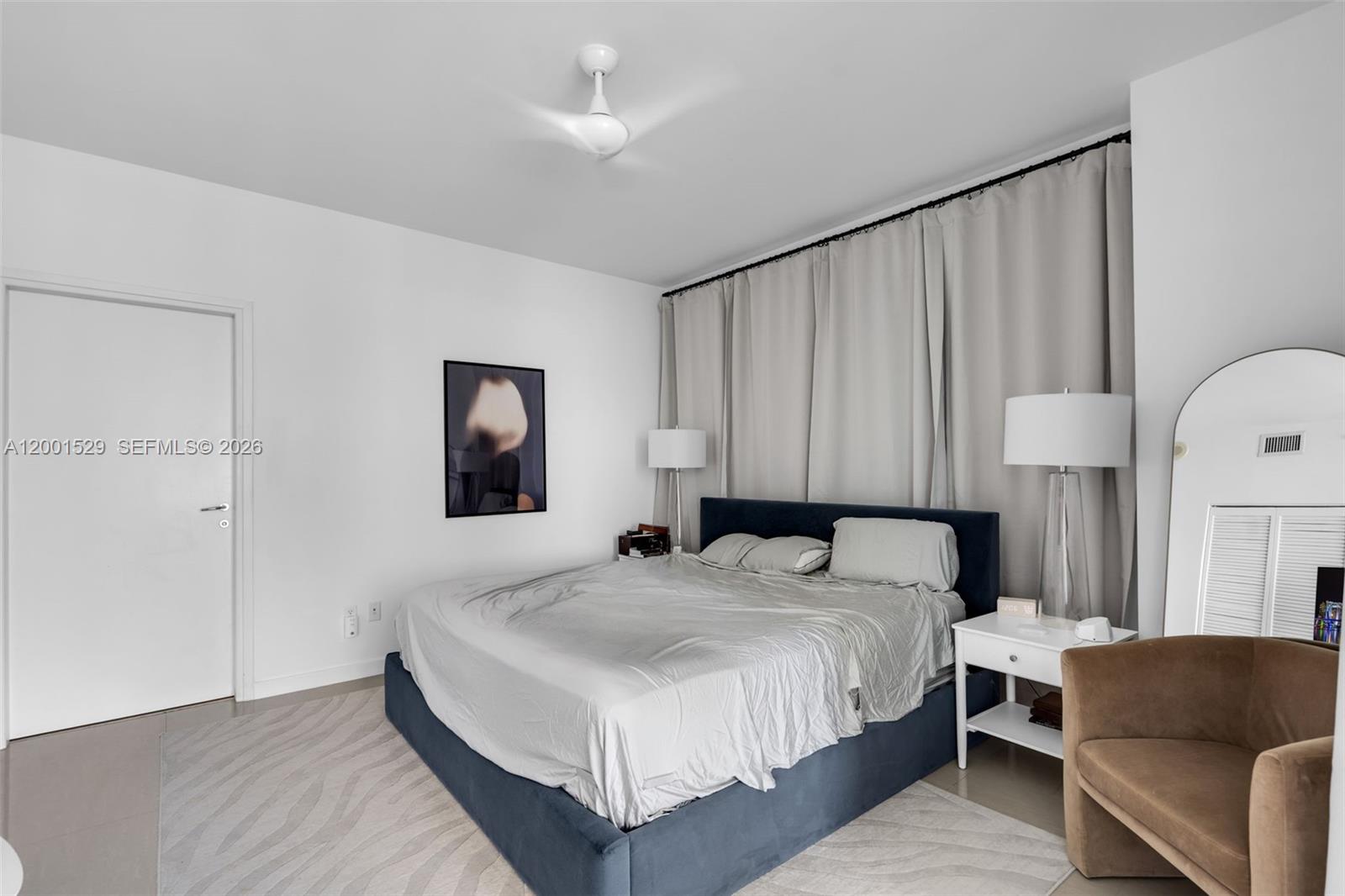 MET 1 CONDO - Residential