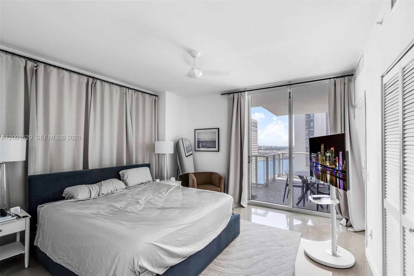 MET 1 CONDO - Residential