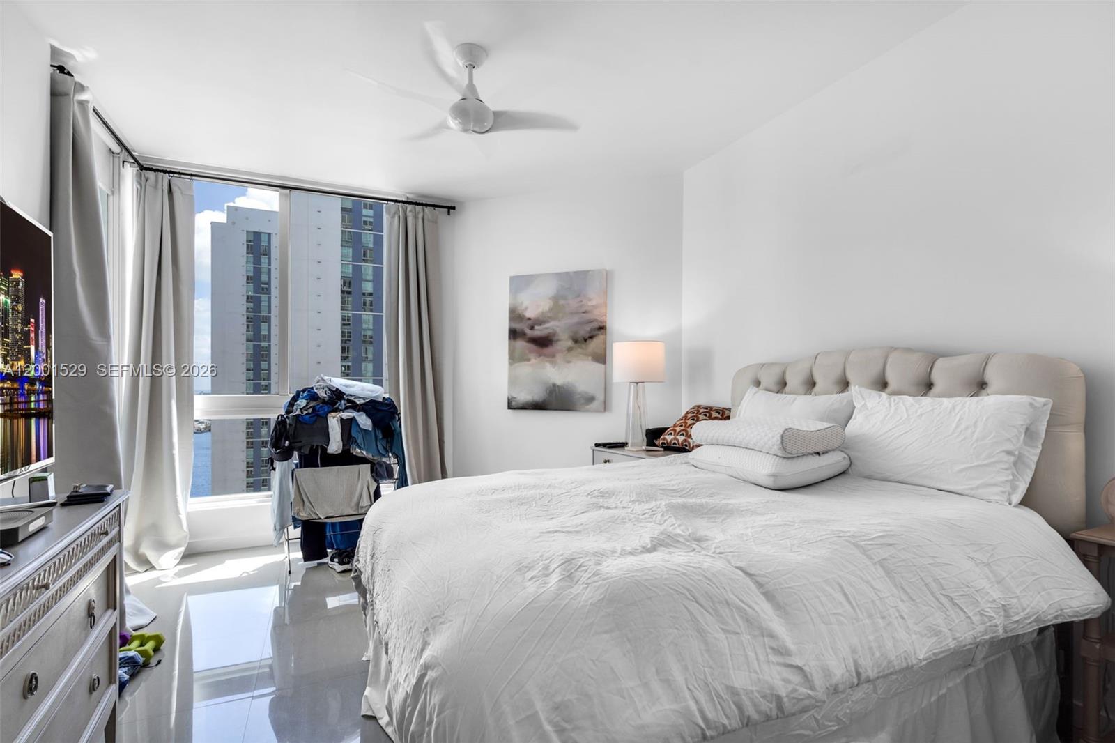 MET 1 CONDO - Residential