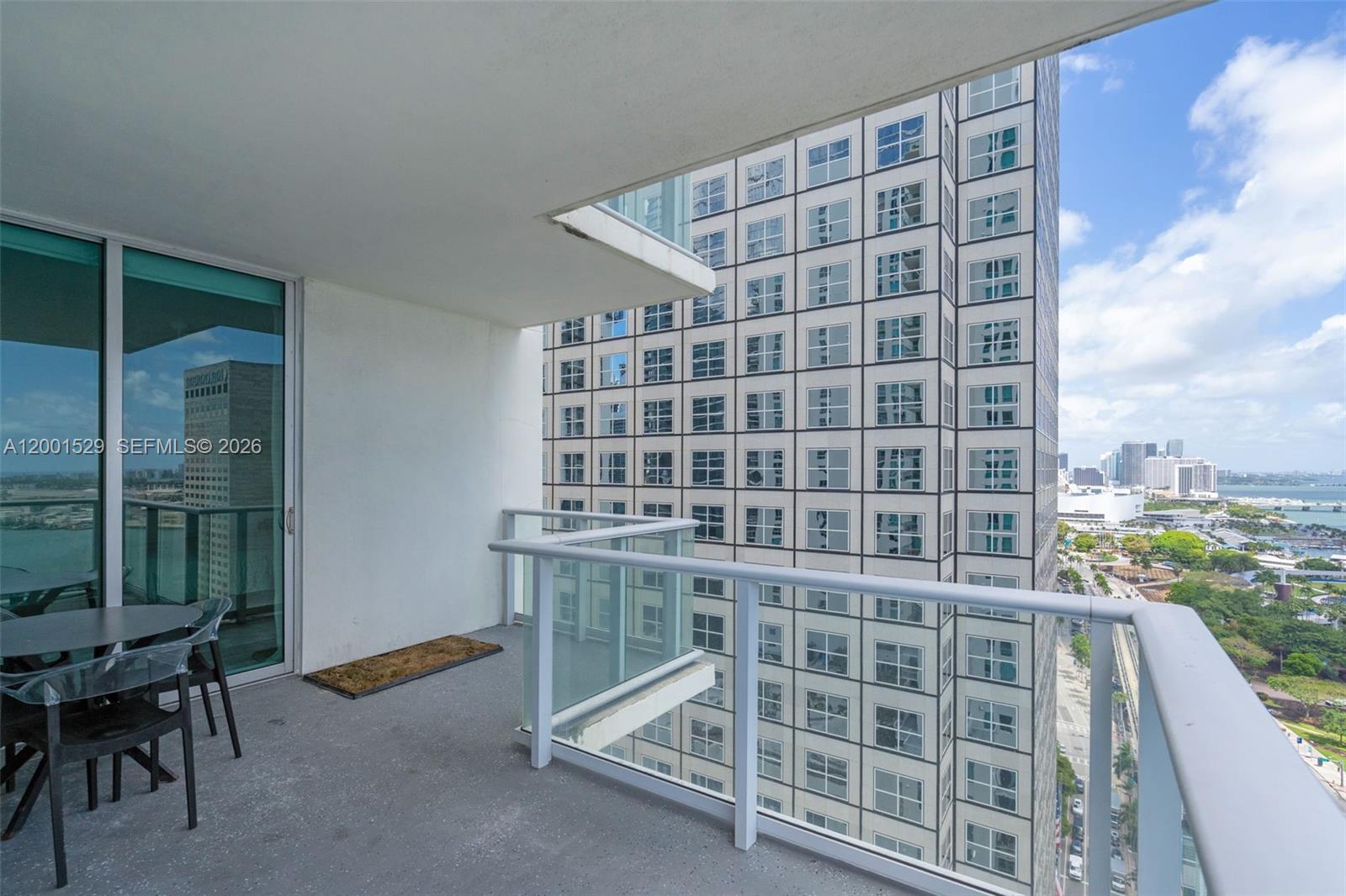 MET 1 CONDO - Residential