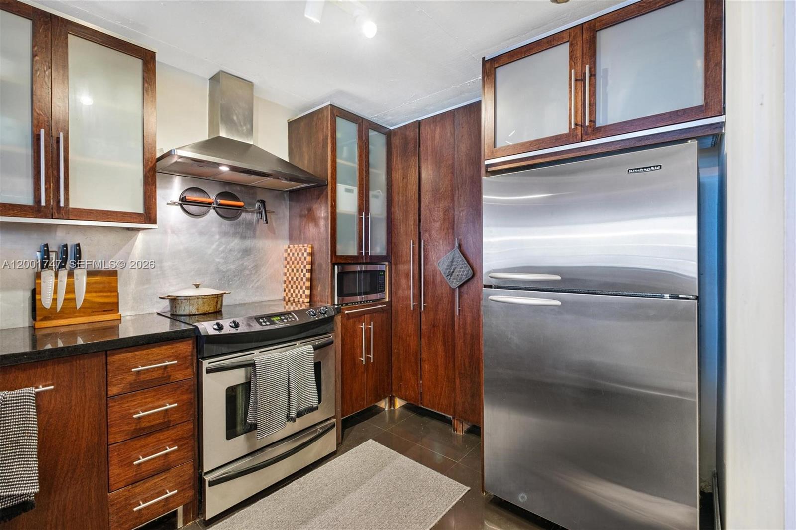 VENETIA CONDO - Residential