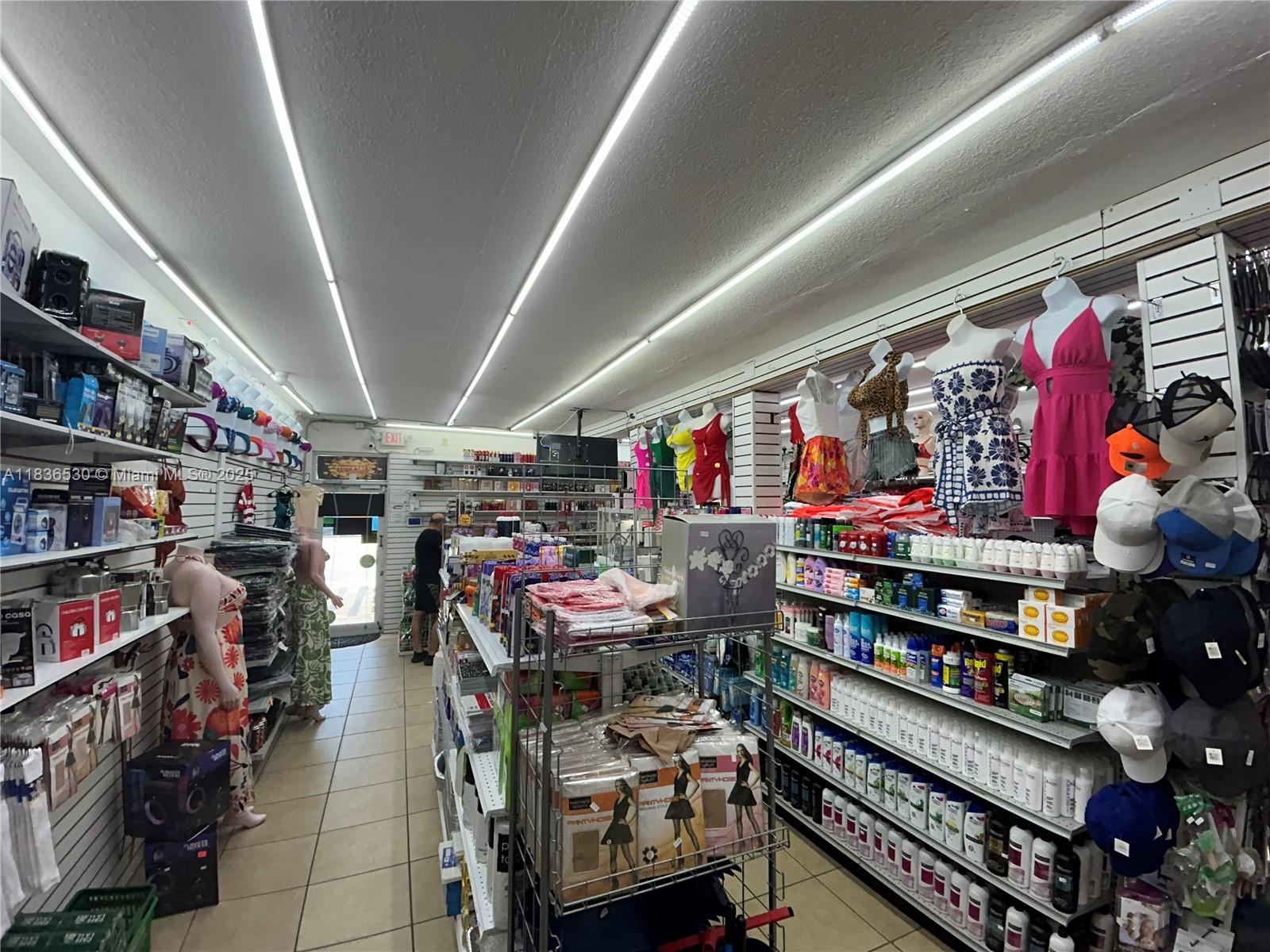Convenience Store E 4 AVE
