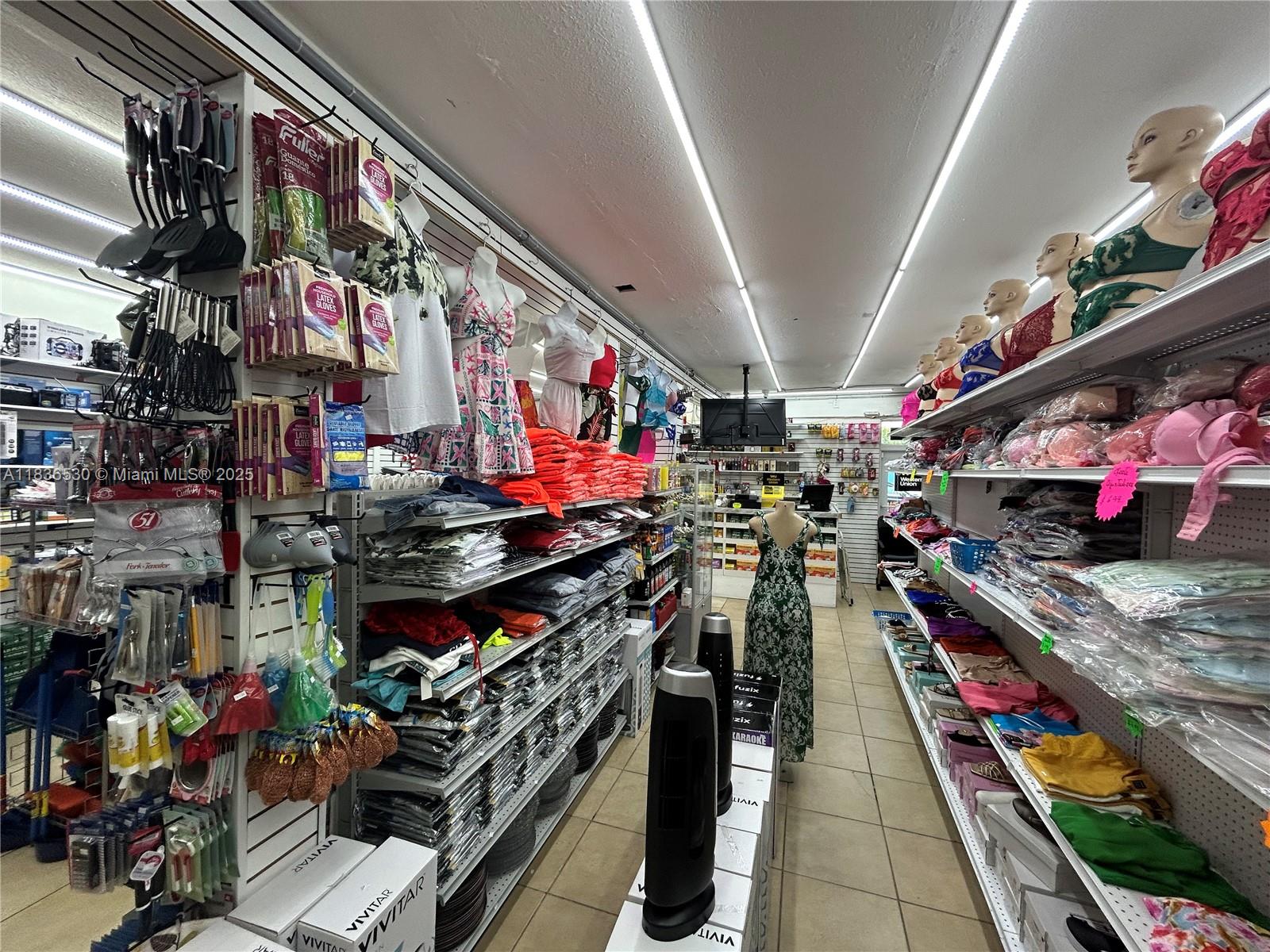 Convenience Store E 4 AVE