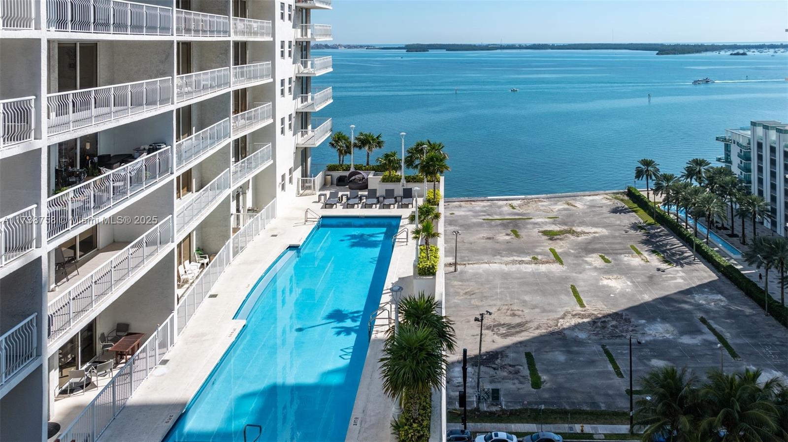 THE CLUB AT BRICKELL BAY - Residential
