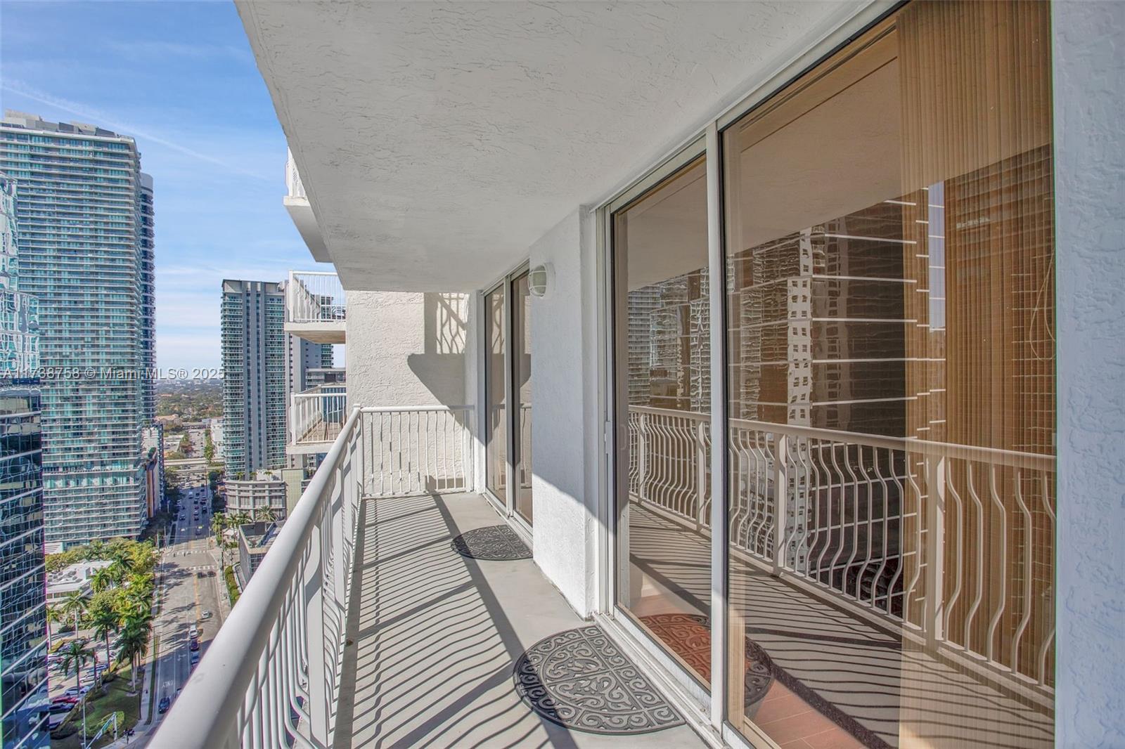 THE CLUB AT BRICKELL BAY - Residential