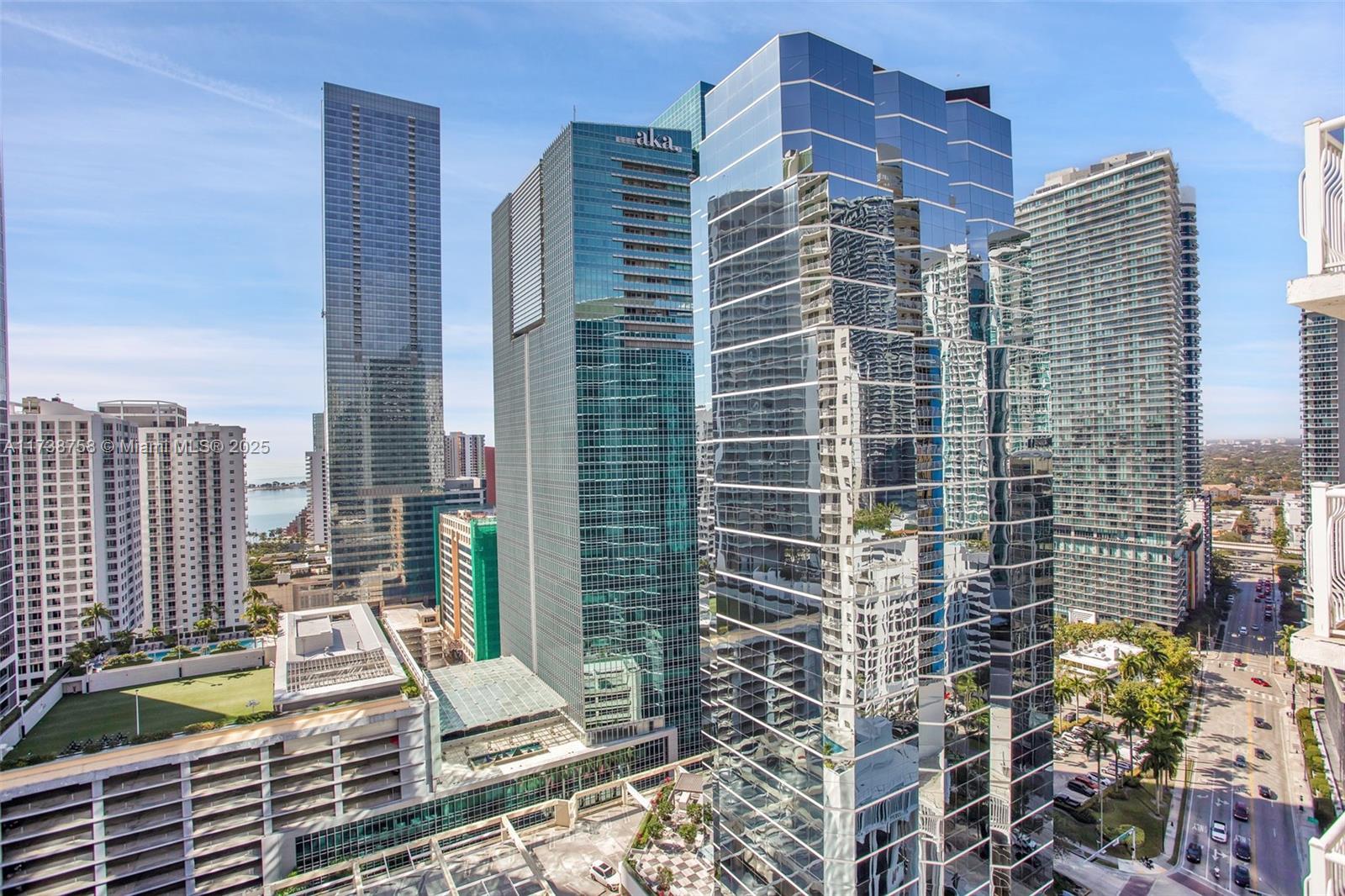 THE CLUB AT BRICKELL BAY - Residential