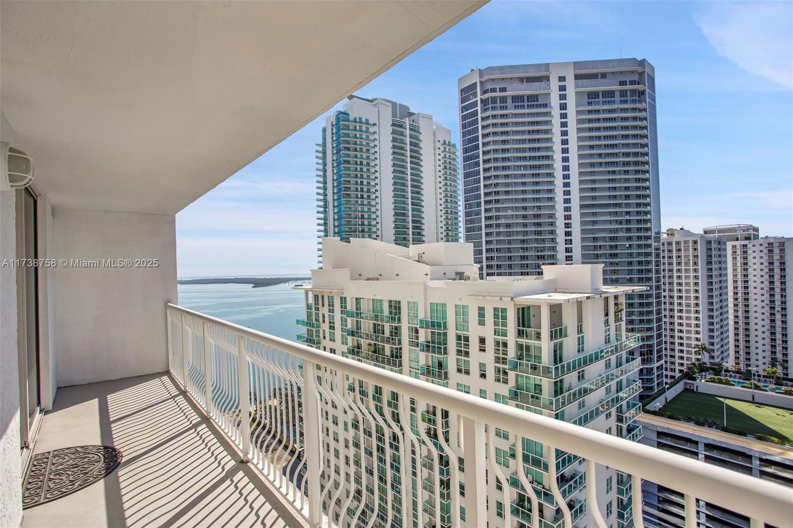 THE CLUB AT BRICKELL BAY - Residential