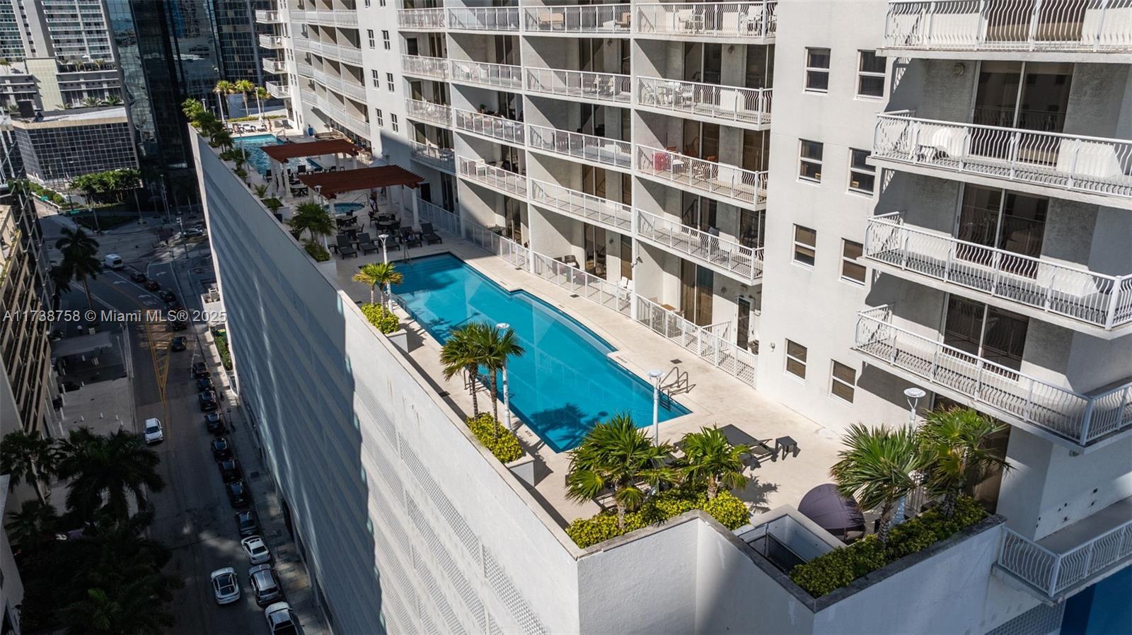THE CLUB AT BRICKELL BAY - Residential