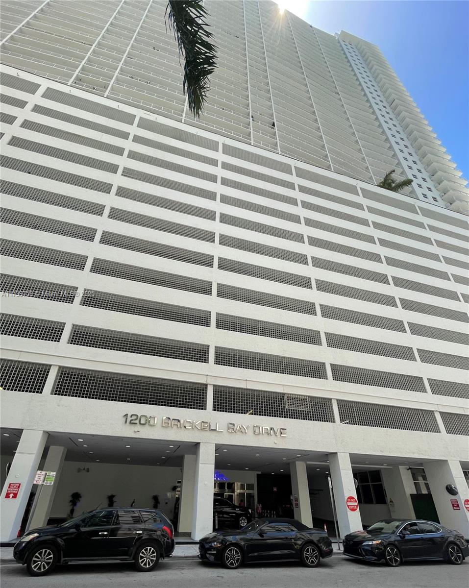 THE CLUB AT BRICKELL BAY - Residential