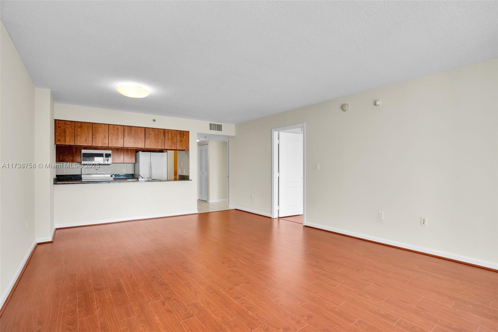 THE CLUB AT BRICKELL BAY - Residential