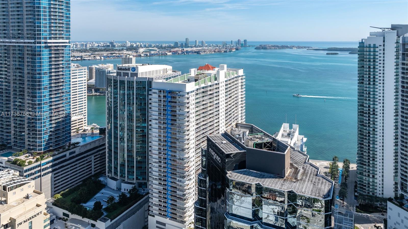 THE CLUB AT BRICKELL BAY - Residential