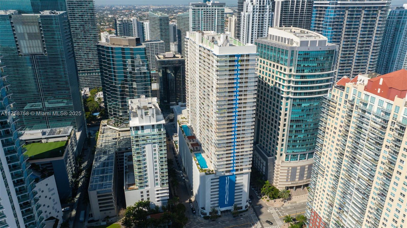 THE CLUB AT BRICKELL BAY - Residential