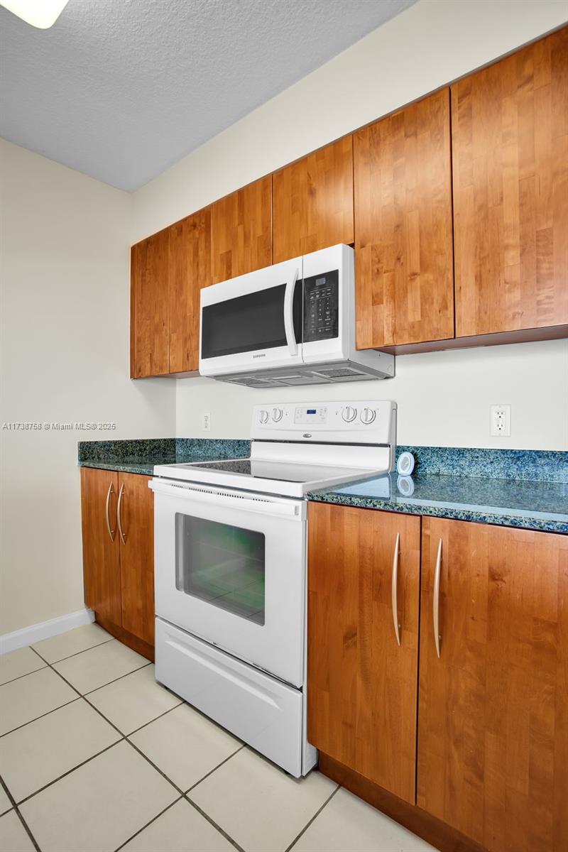 THE CLUB AT BRICKELL BAY - Residential