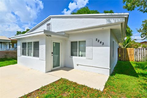 2243 Greene St Hollywood FL 33020