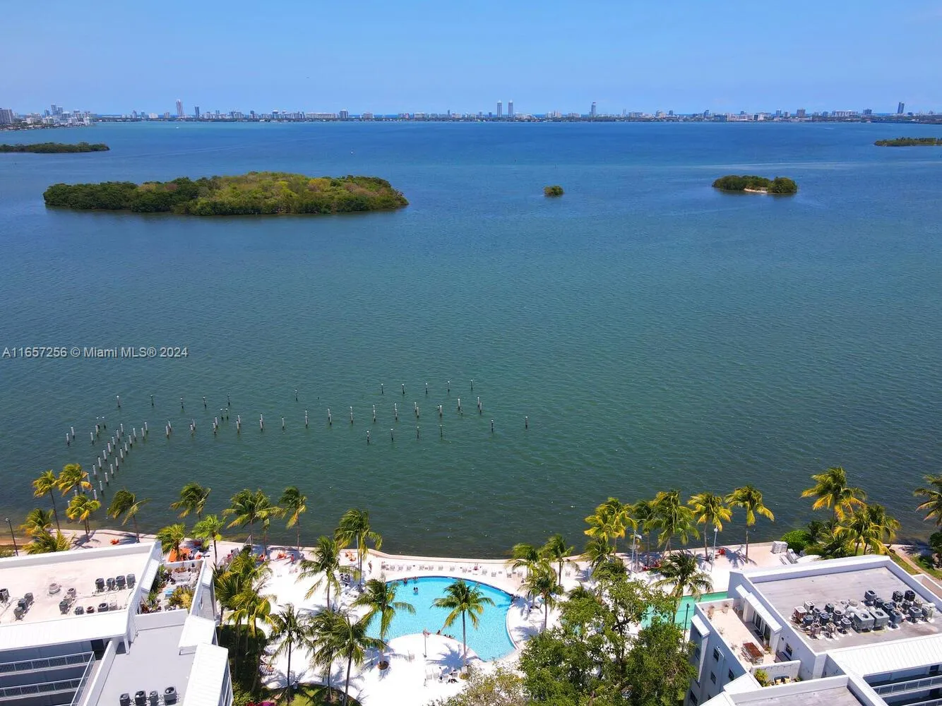 Miami, Florida 33138, United States, 1 Bedroom Bedrooms, ,1 BathroomBathrooms,Residential,Pending,44087