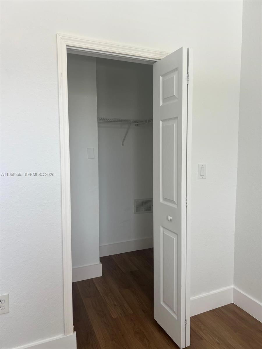 ISLANDS AT DORAL 1ST ADDN - Residential