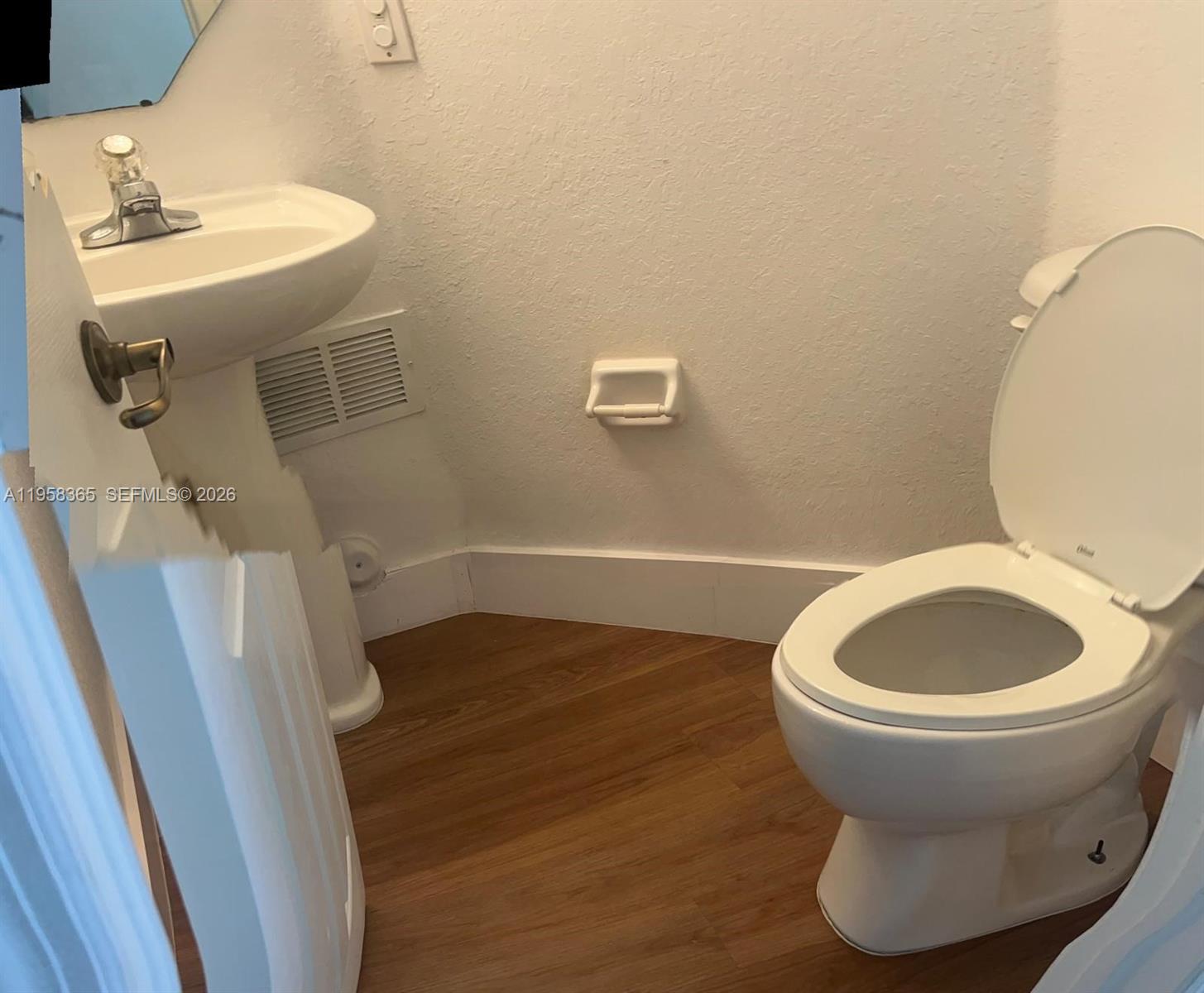 ISLANDS AT DORAL 1ST ADDN - Residential