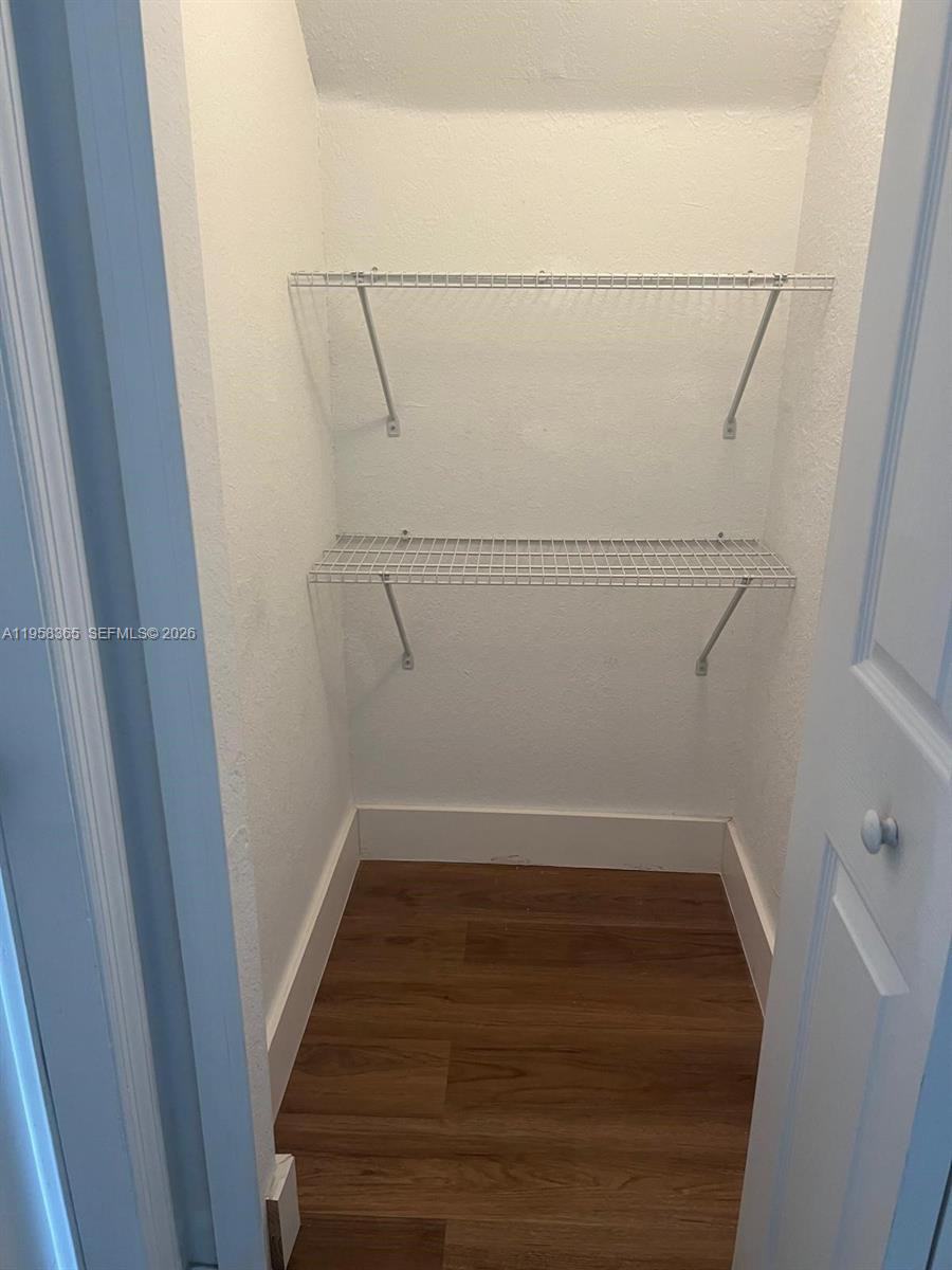 ISLANDS AT DORAL 1ST ADDN - Residential