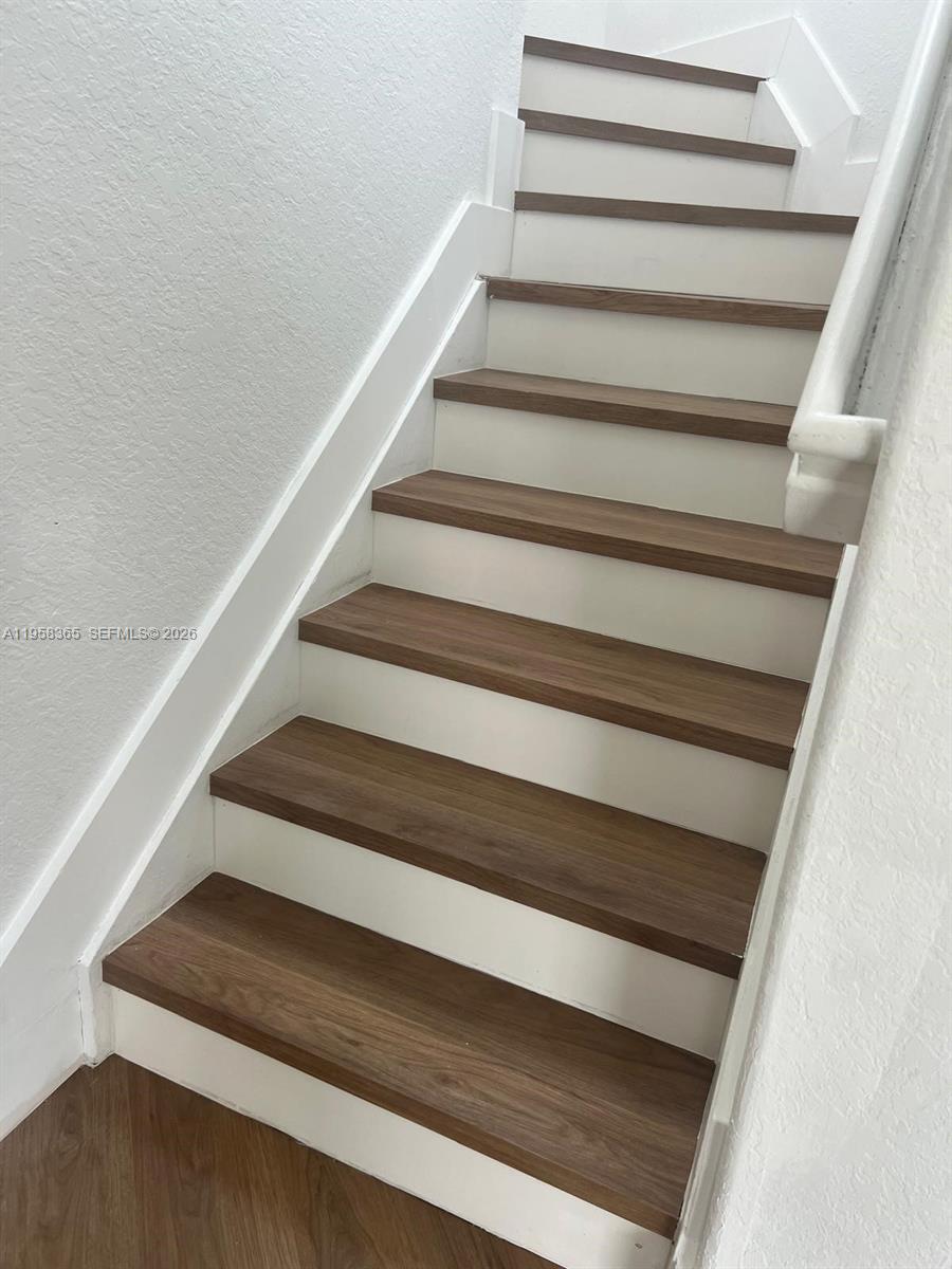 ISLANDS AT DORAL 1ST ADDN - Residential