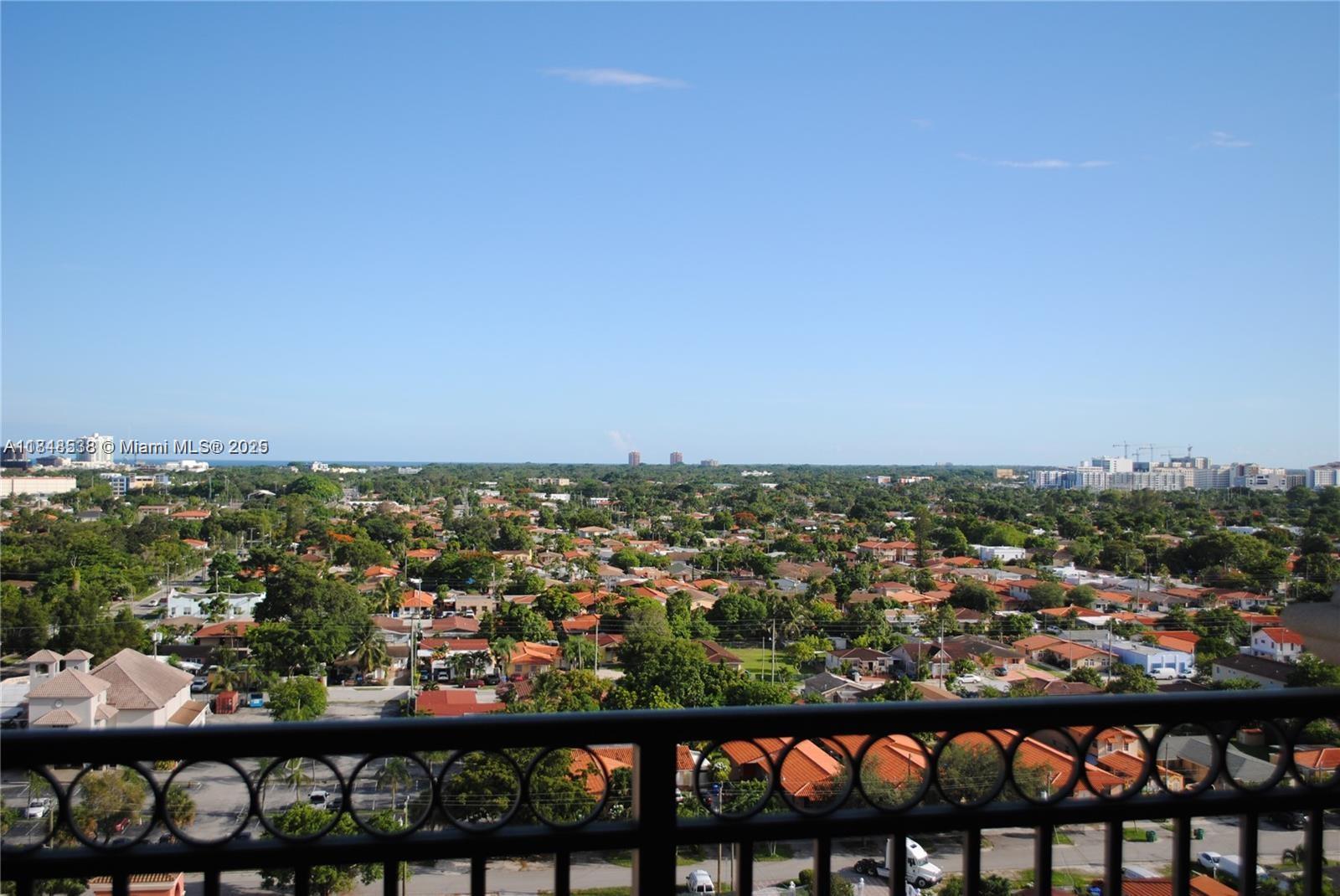 1/1 residence in mint conditions offering beautiful views overlooking the green canopy and ocean off at the distance. Strategically located at walking distance from Miracle Mile/Coral Gables and short drive to Brickell *ADDED VALUE: rent INCLUDES: 2 Parking, Internet, Cable, Hot Water. Excellent Location, Building, Amenities, Unit Finishes, come and see it, you will really like it!