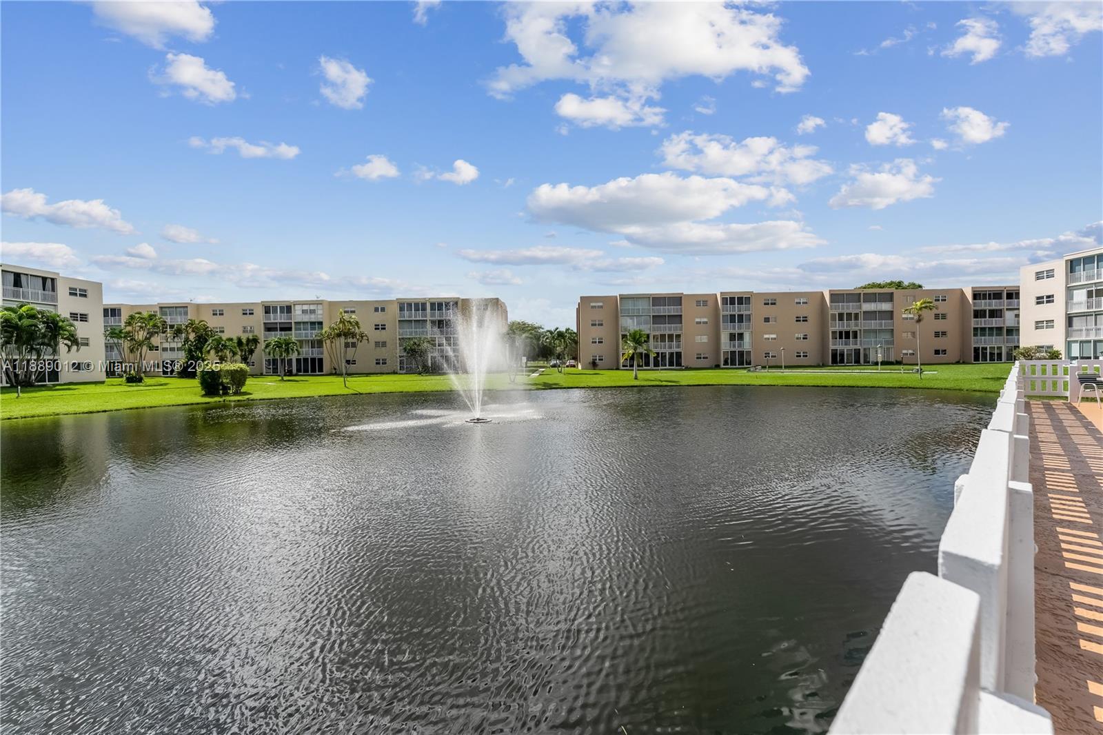 MEADOWBROOK LAKES CONDO - Residential