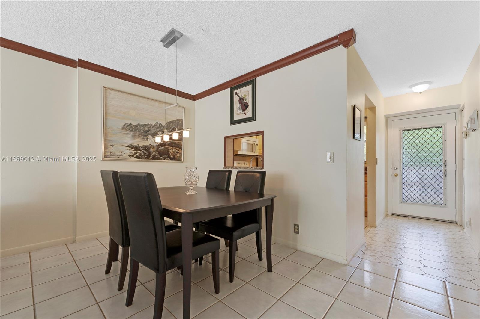 MEADOWBROOK LAKES CONDO - Residential