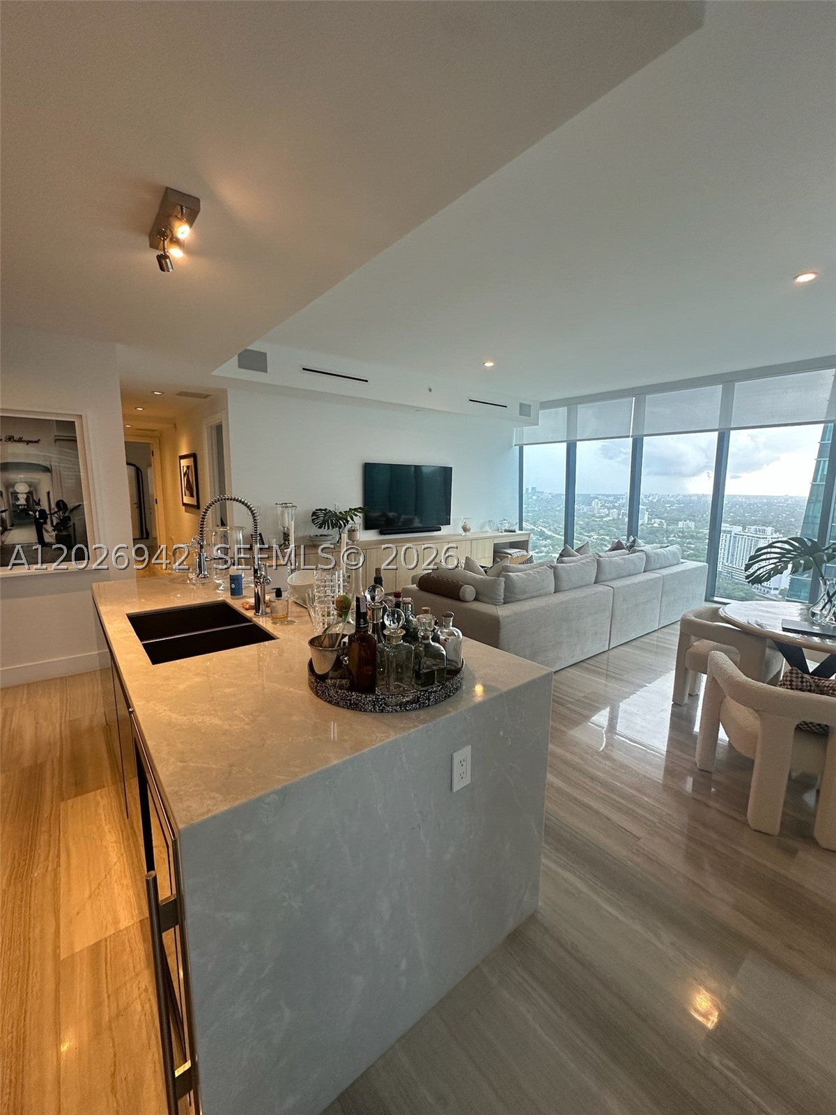 1451 Brickell Ave 3804