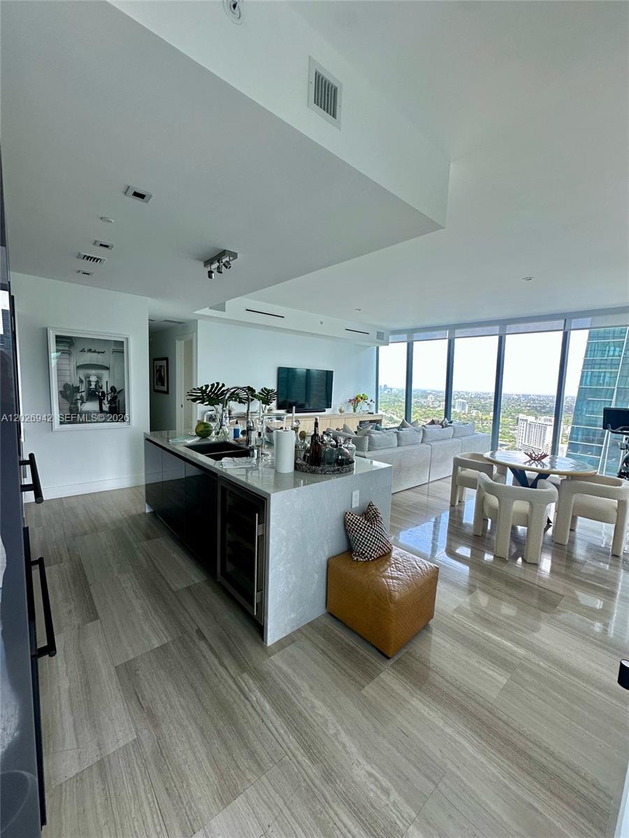 1451 Brickell Ave 3804