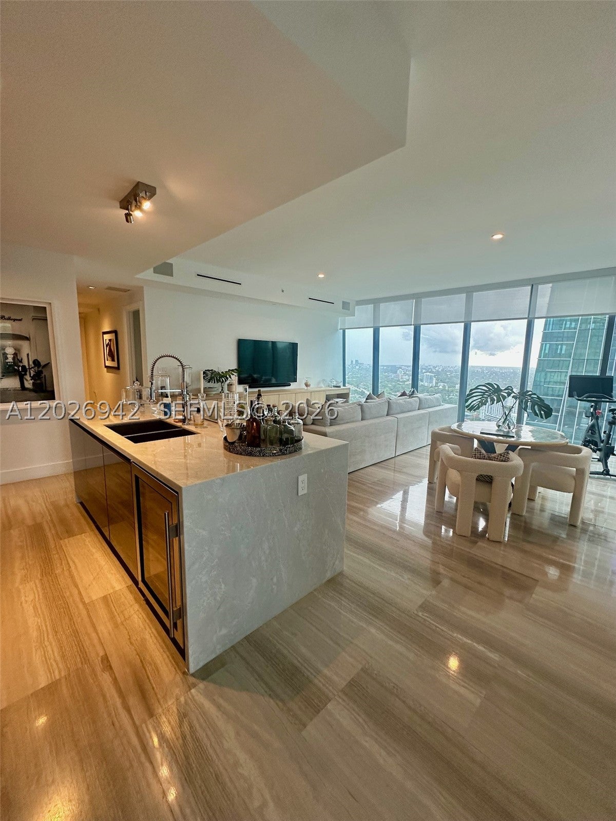 1451 Brickell Ave 3804