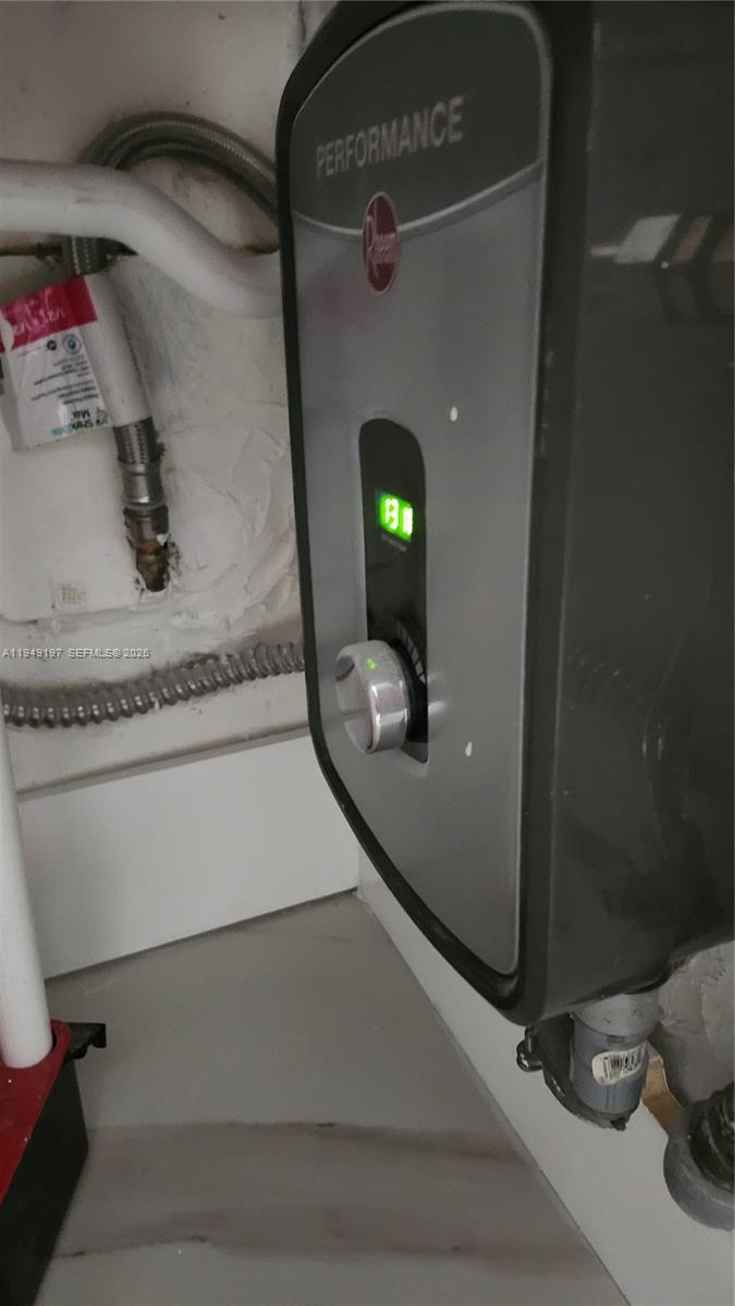 LINCOLN PARK SIXTH ADD - Residential