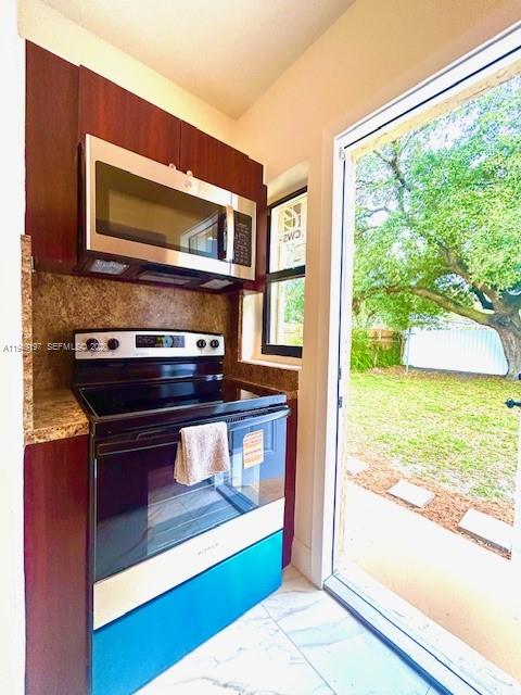 LINCOLN PARK SIXTH ADD - Residential