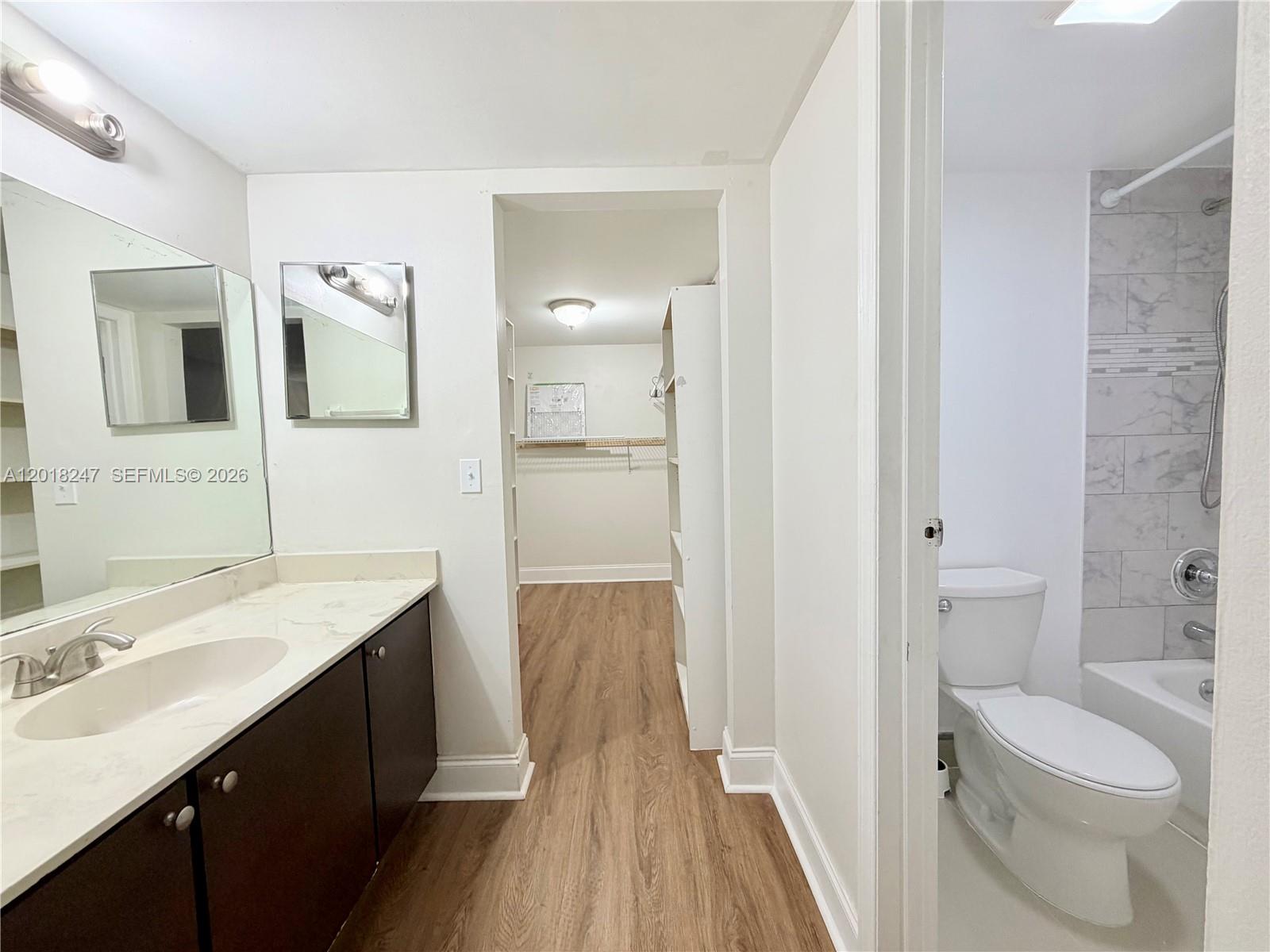 LAGO WEST CONDOMINIUM - Residential