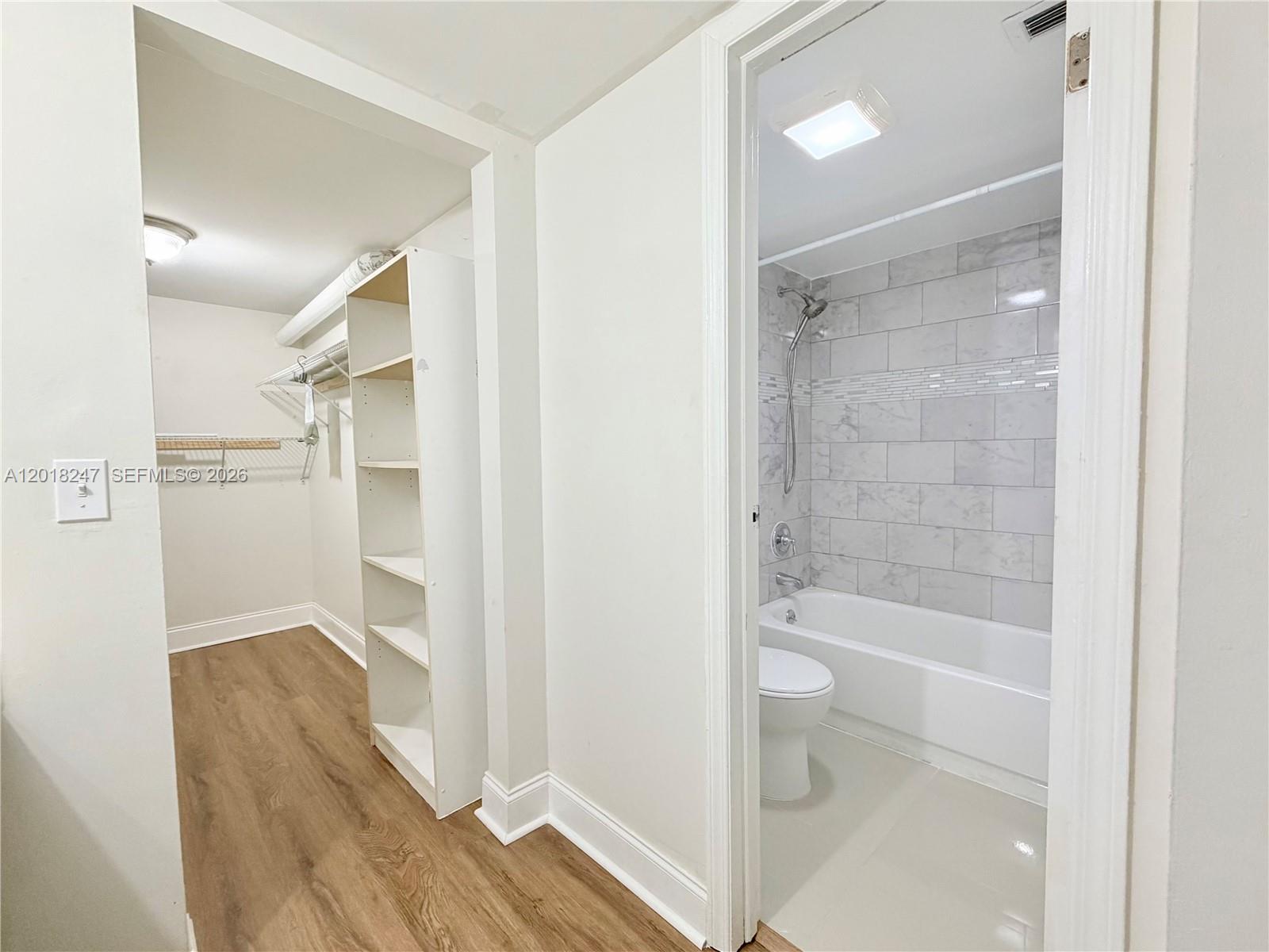LAGO WEST CONDOMINIUM - Residential