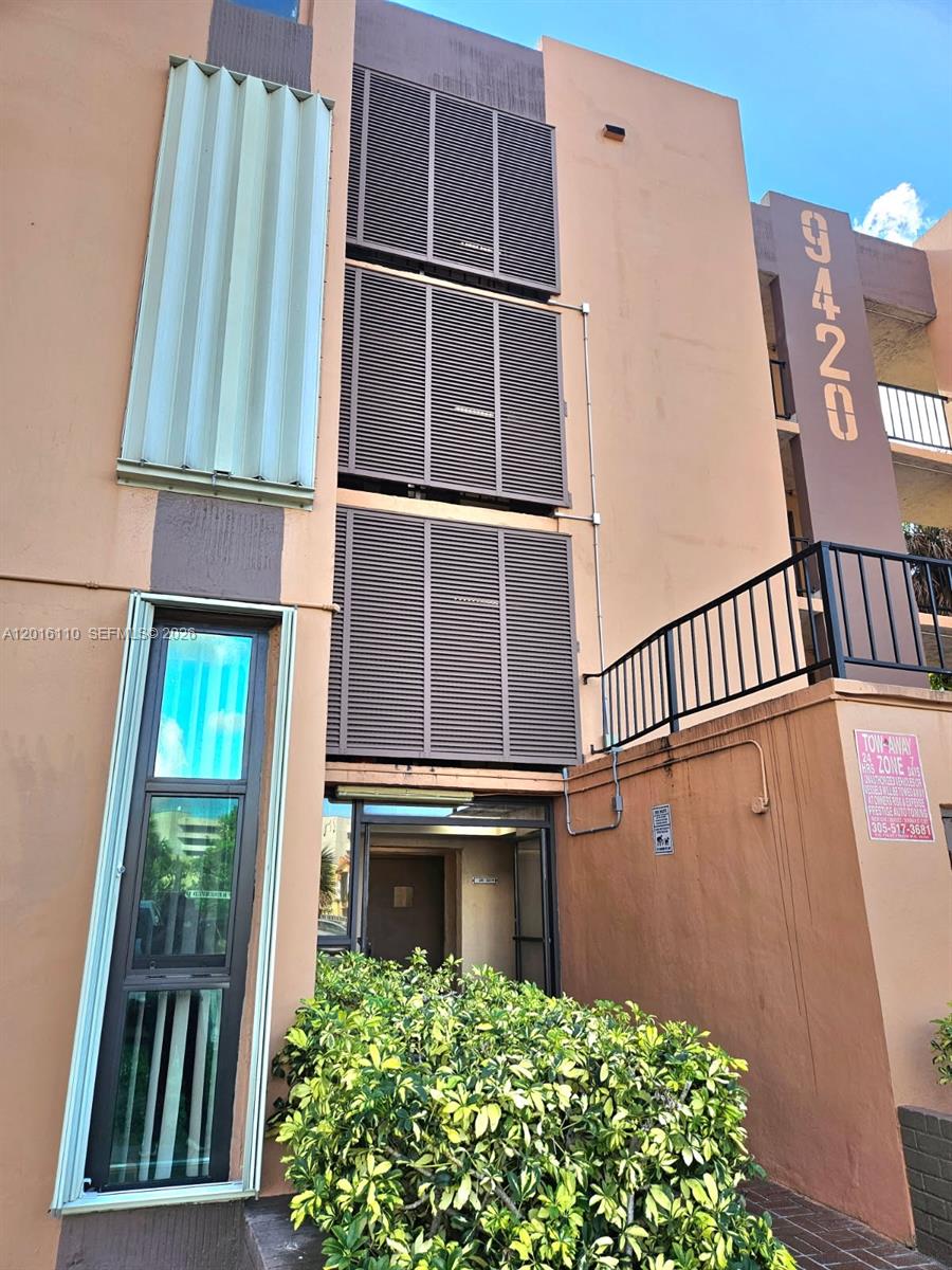 VERSIALLES GARDENS II CON - Residential