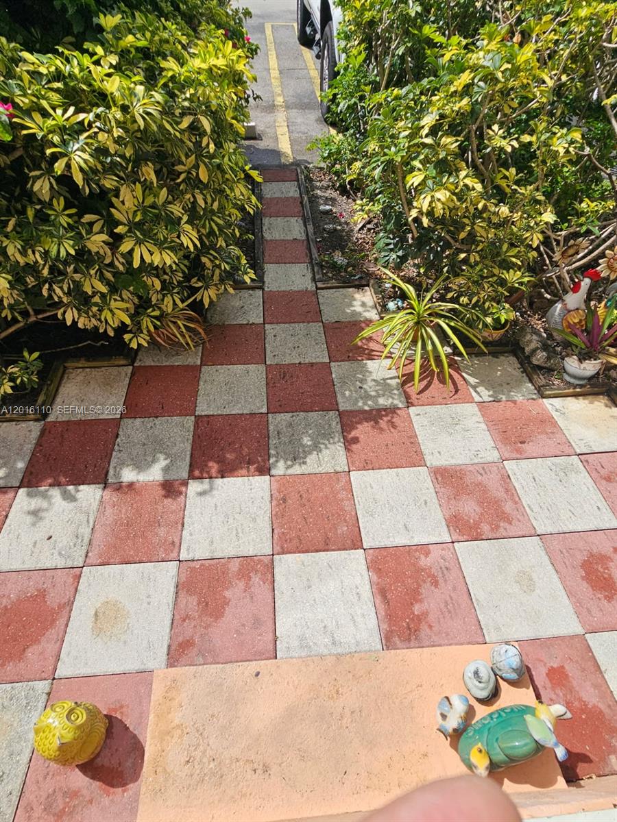 VERSIALLES GARDENS II CON - Residential