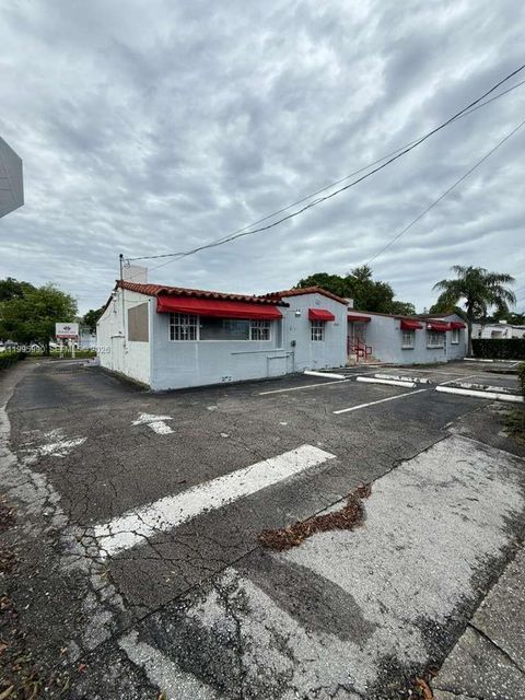 4141 SW 6th St Miami FL 33134